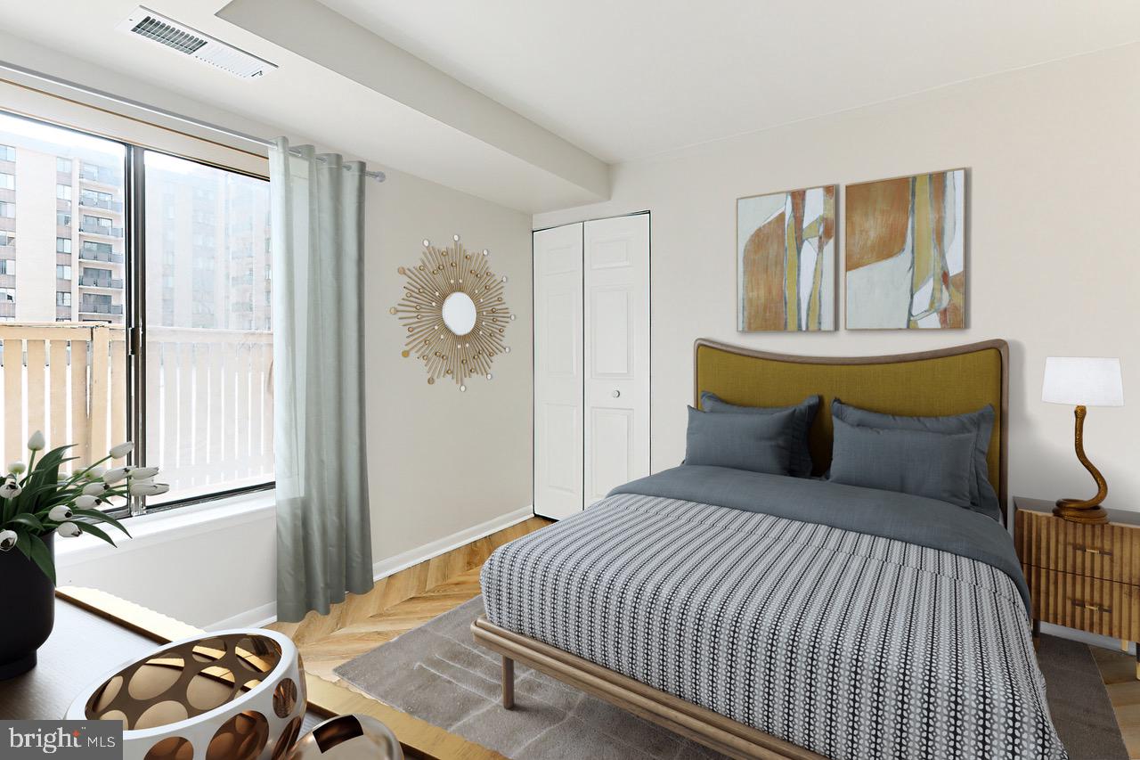 WOODLAKE TOWERS - Residential