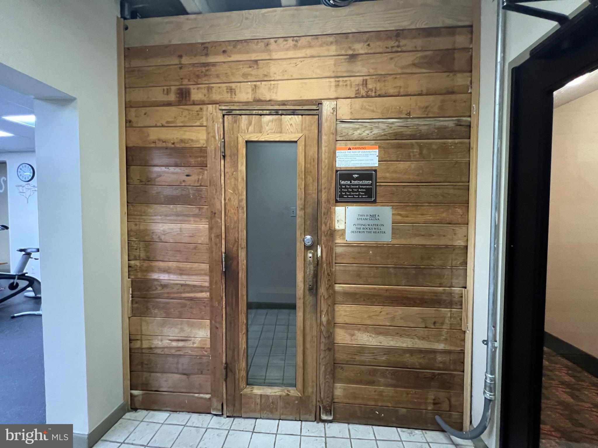 WOODLAKE TOWERS - Residential