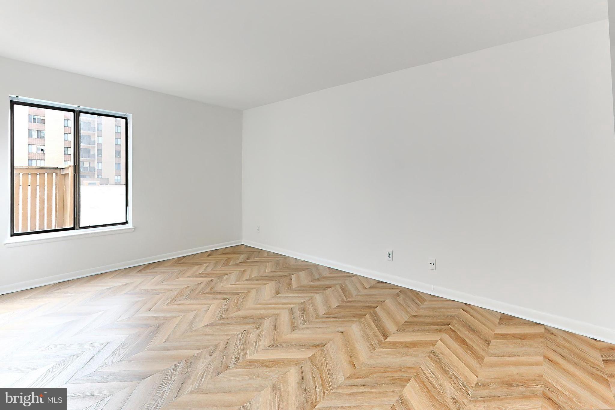 WOODLAKE TOWERS - Residential