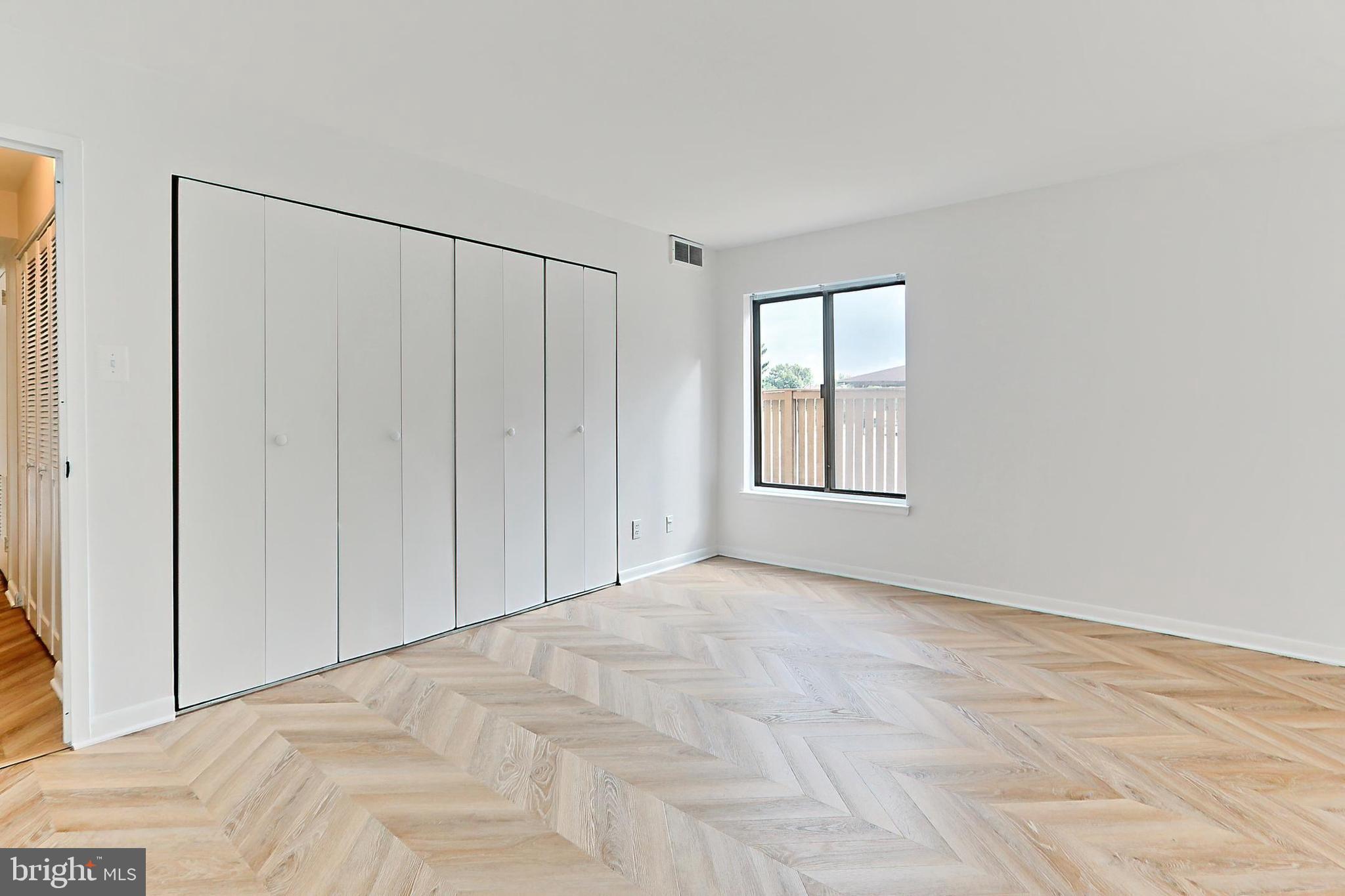 WOODLAKE TOWERS - Residential