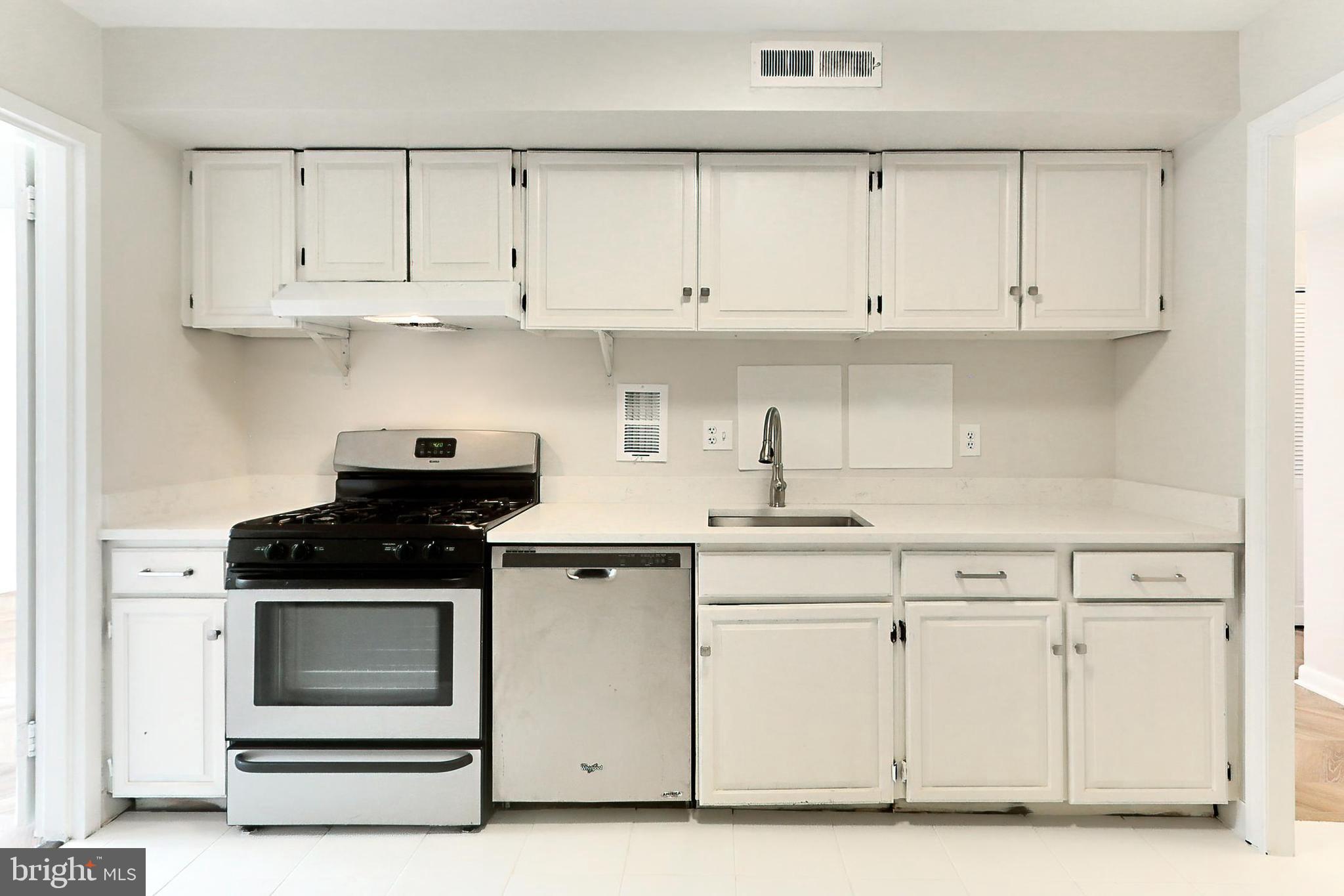 WOODLAKE TOWERS - Residential