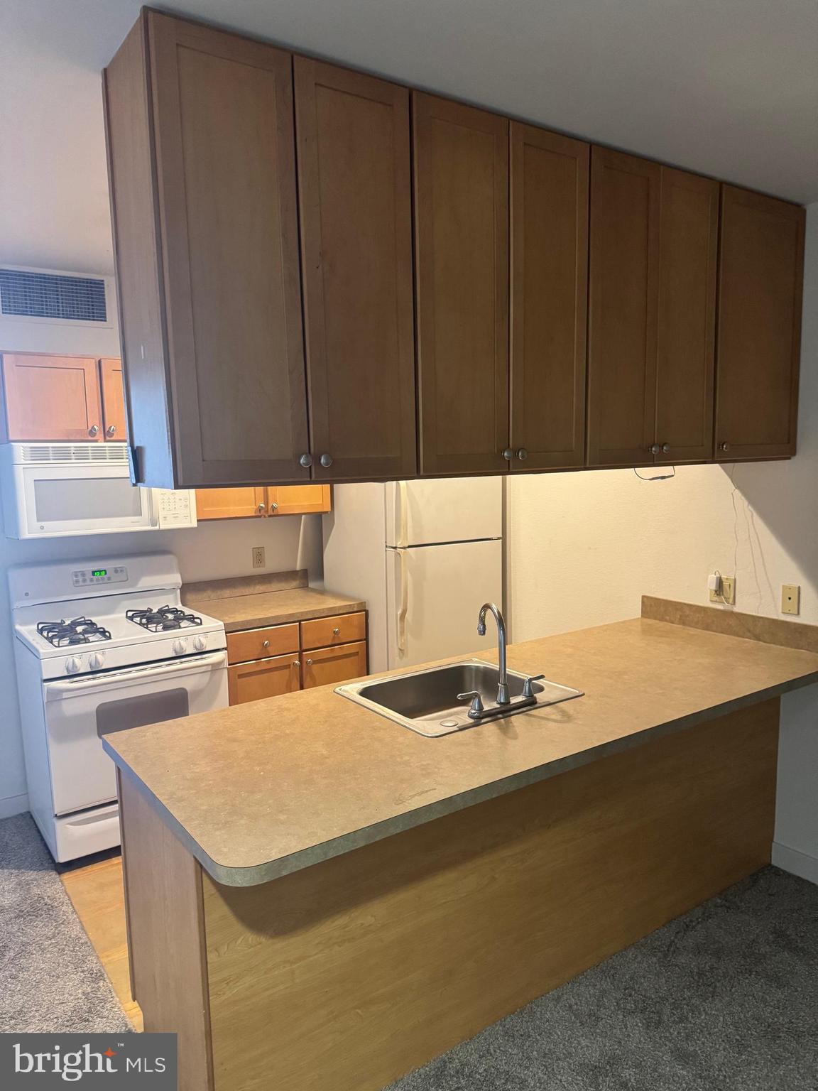 1100 VINE STREET P215