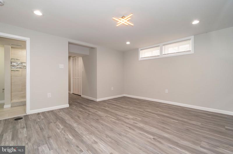 NORTHWOOD - Residential