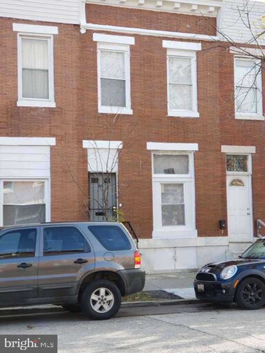 Investor Alert- Great property to add to your portfolio. Tenants paying $900 a month. Ground rent derived from SDAT & not guaranteed by Seller.