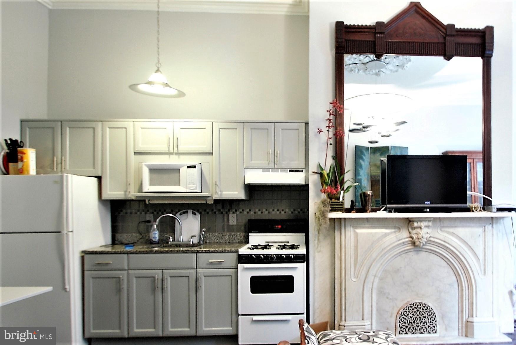 SOCIETY HILL - Residential Lease