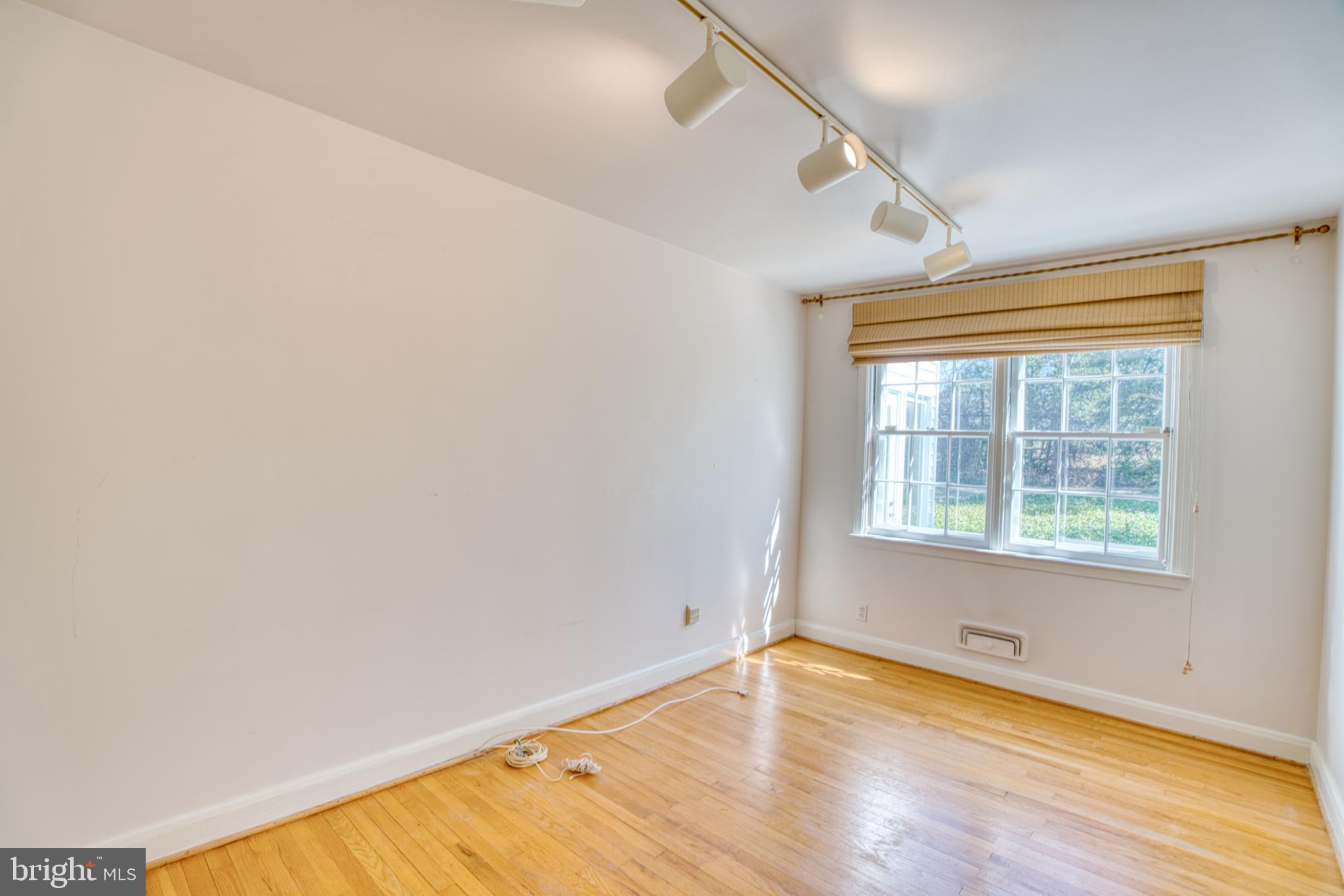 BRIDLEWOOD - Residential