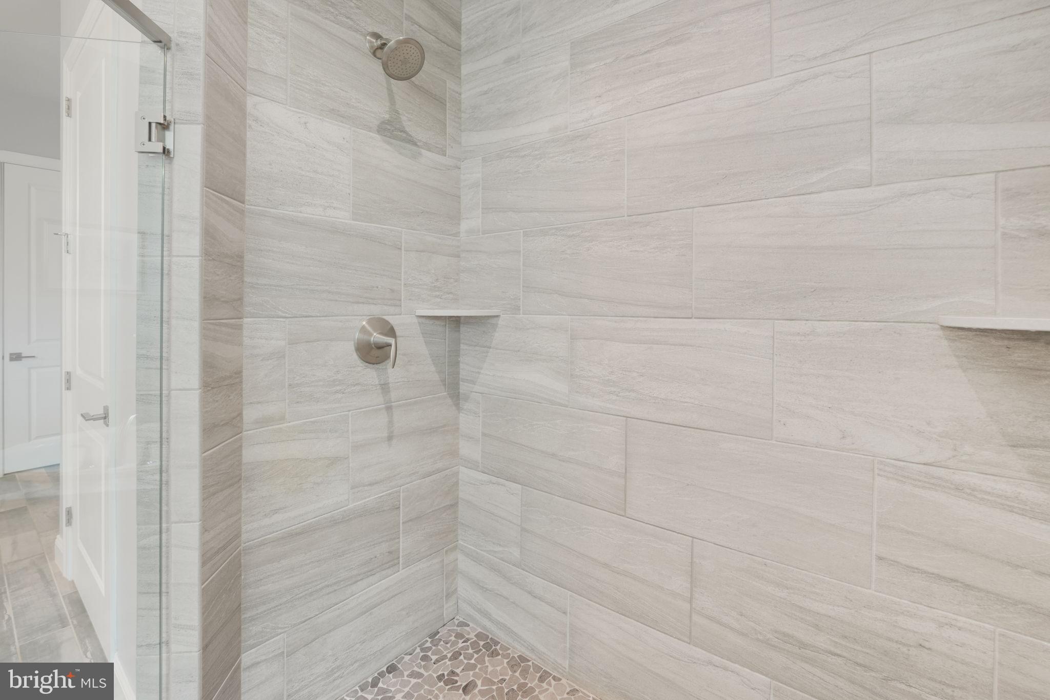 DOMINION VALLEY COUNTRY CLUB - Residential