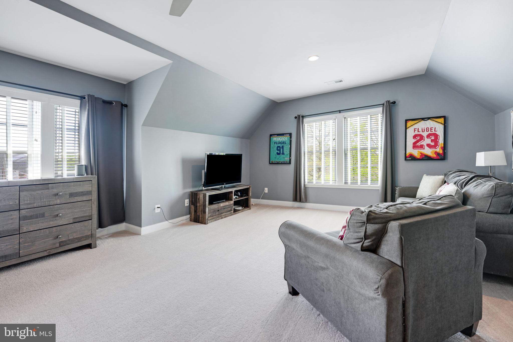 DOMINION VALLEY COUNTRY CLUB - Residential