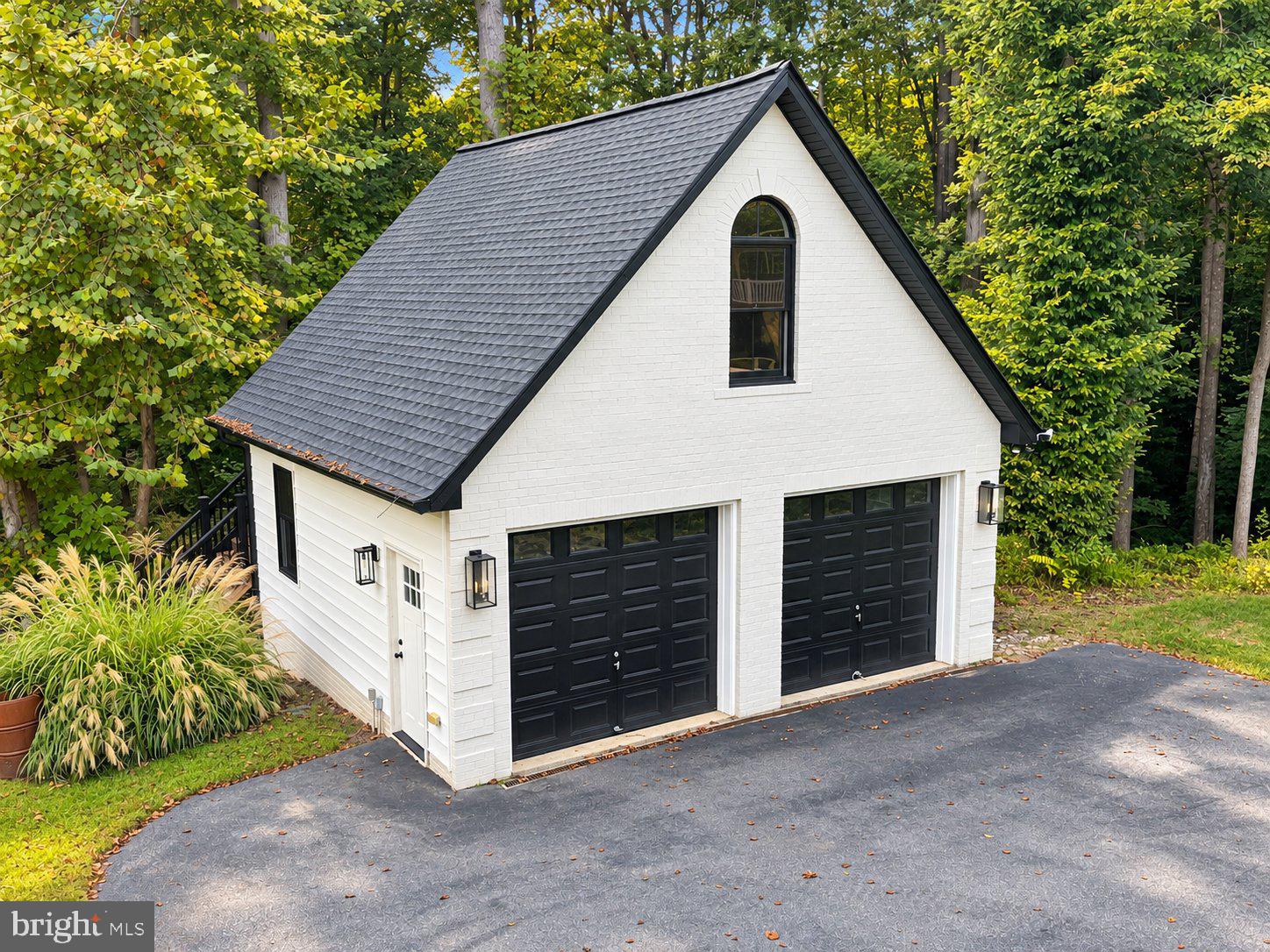 3495 LANCER COURT