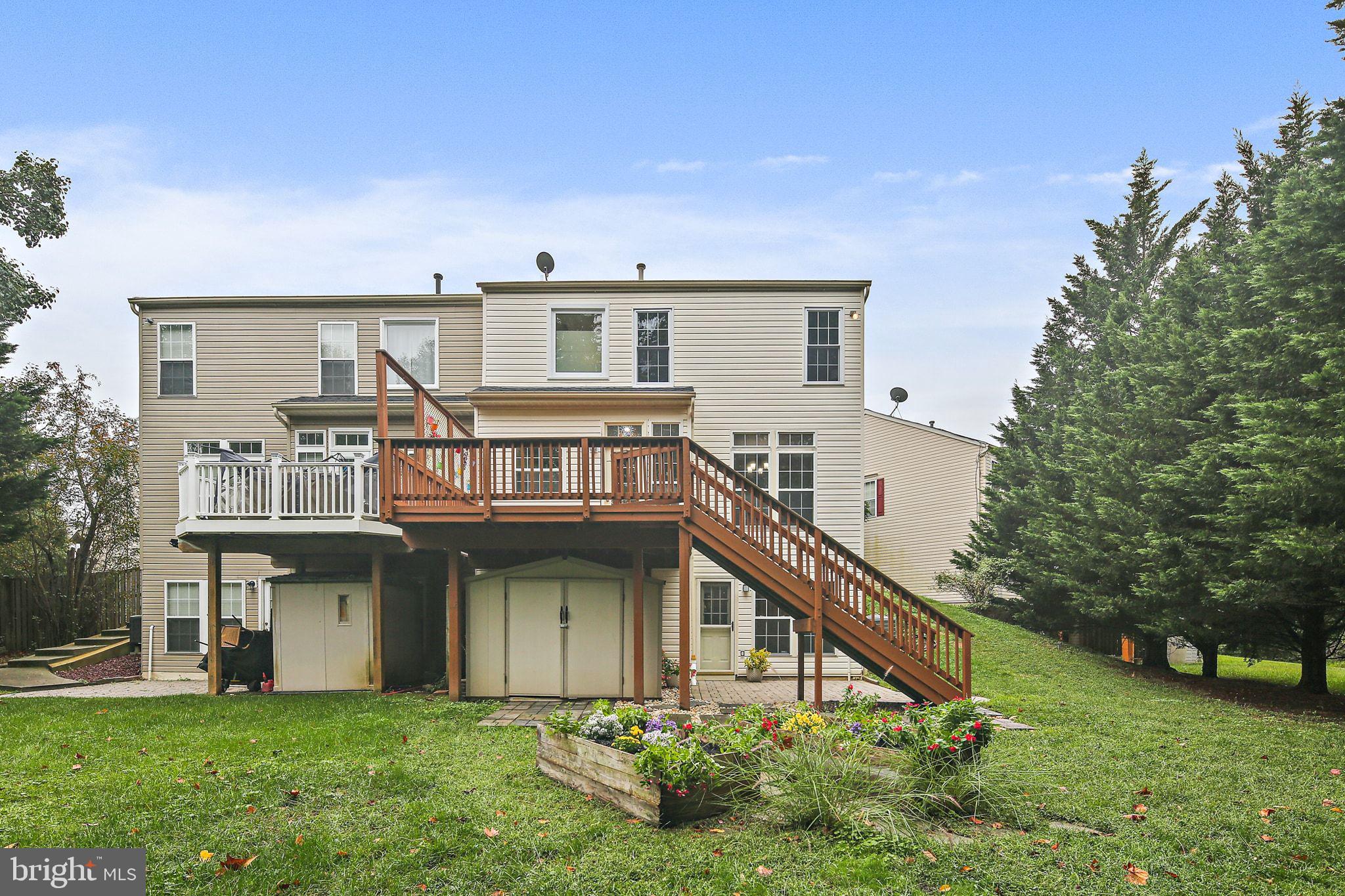 SEVEN OAKS - Residential