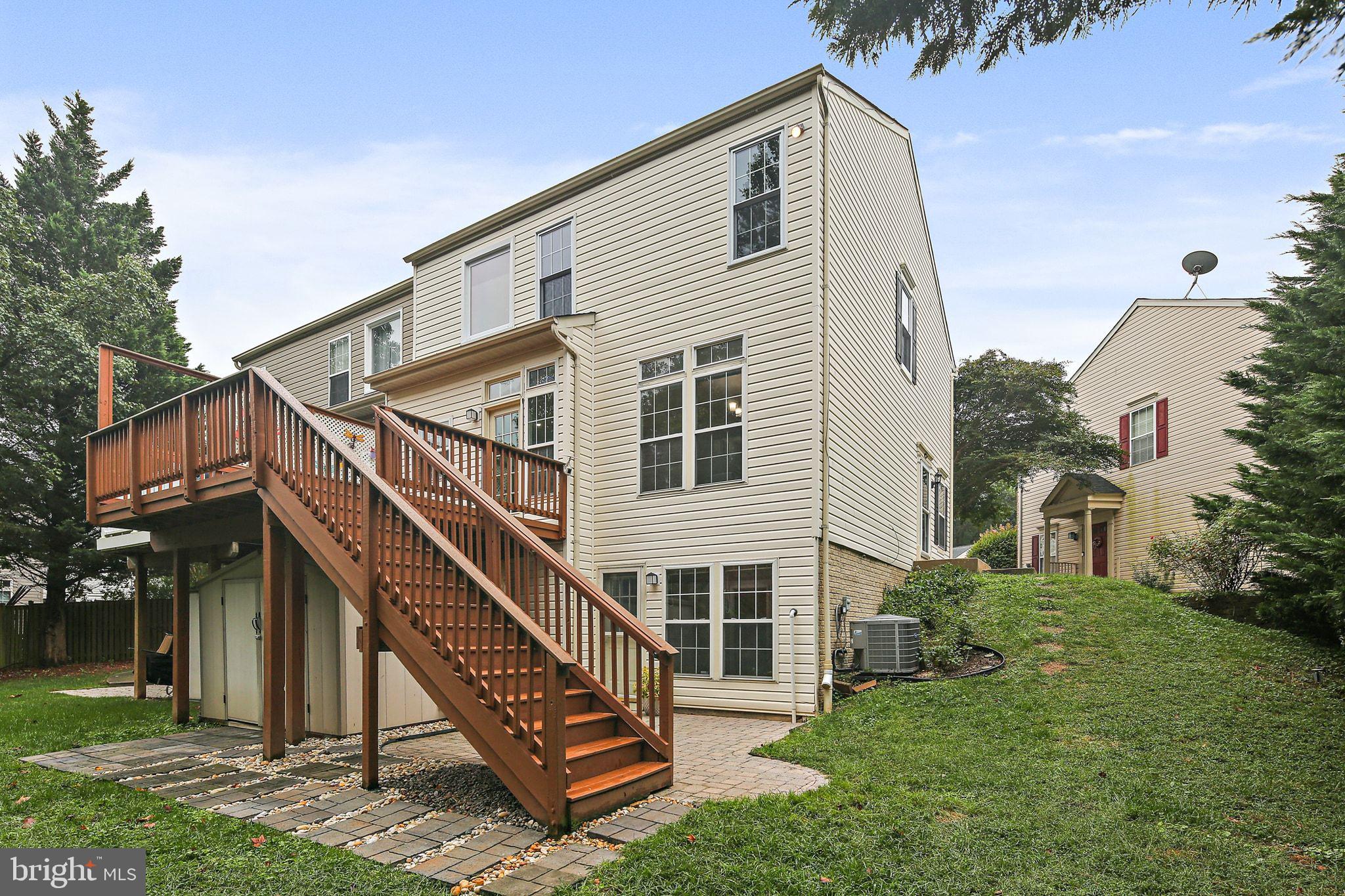 SEVEN OAKS - Residential