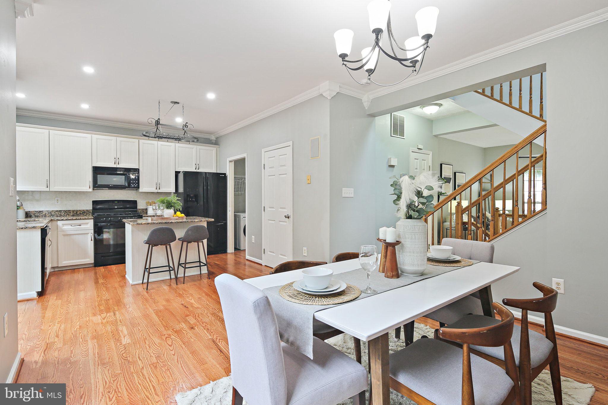 SEVEN OAKS - Residential