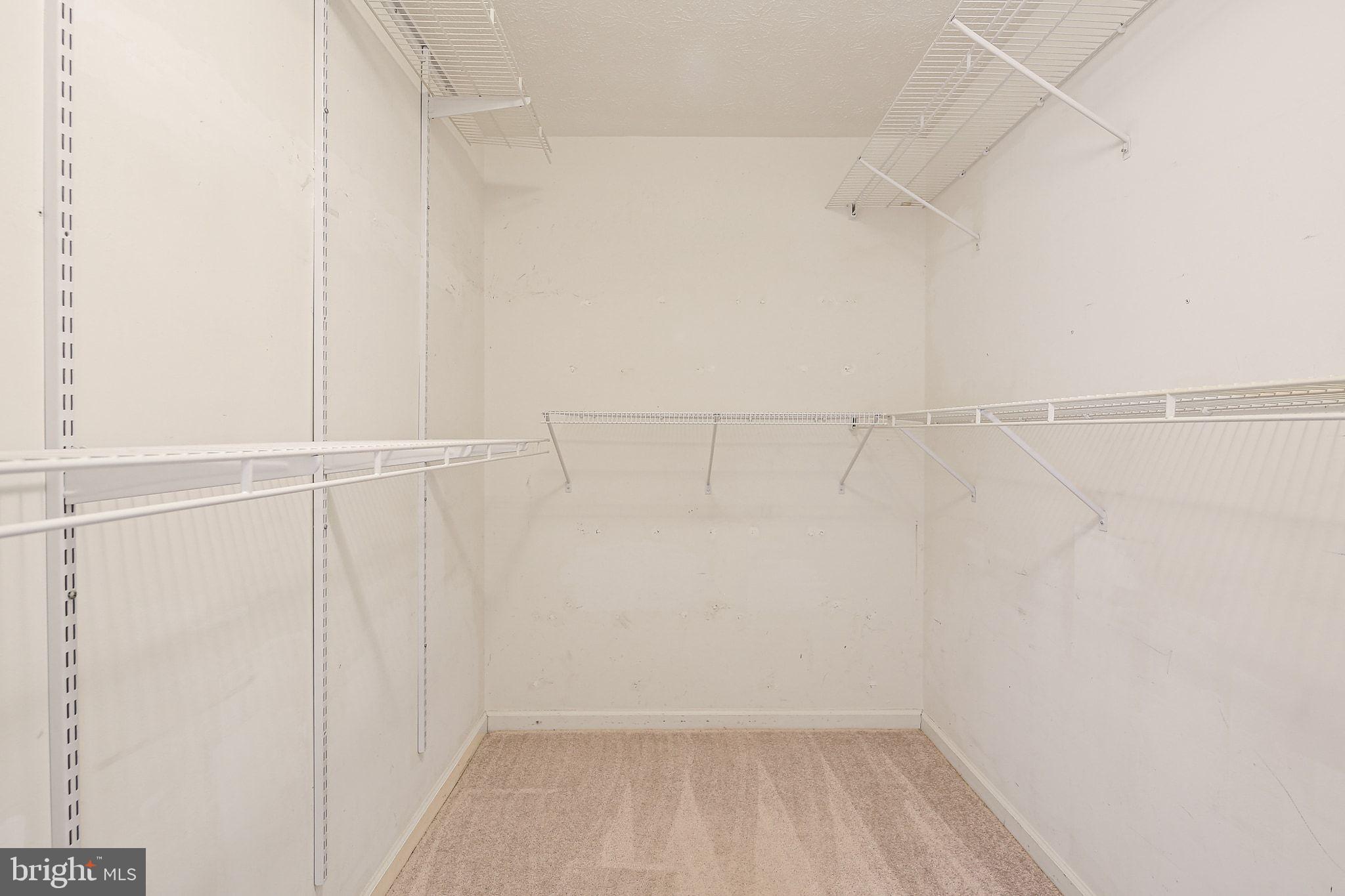 SEVEN OAKS - Residential