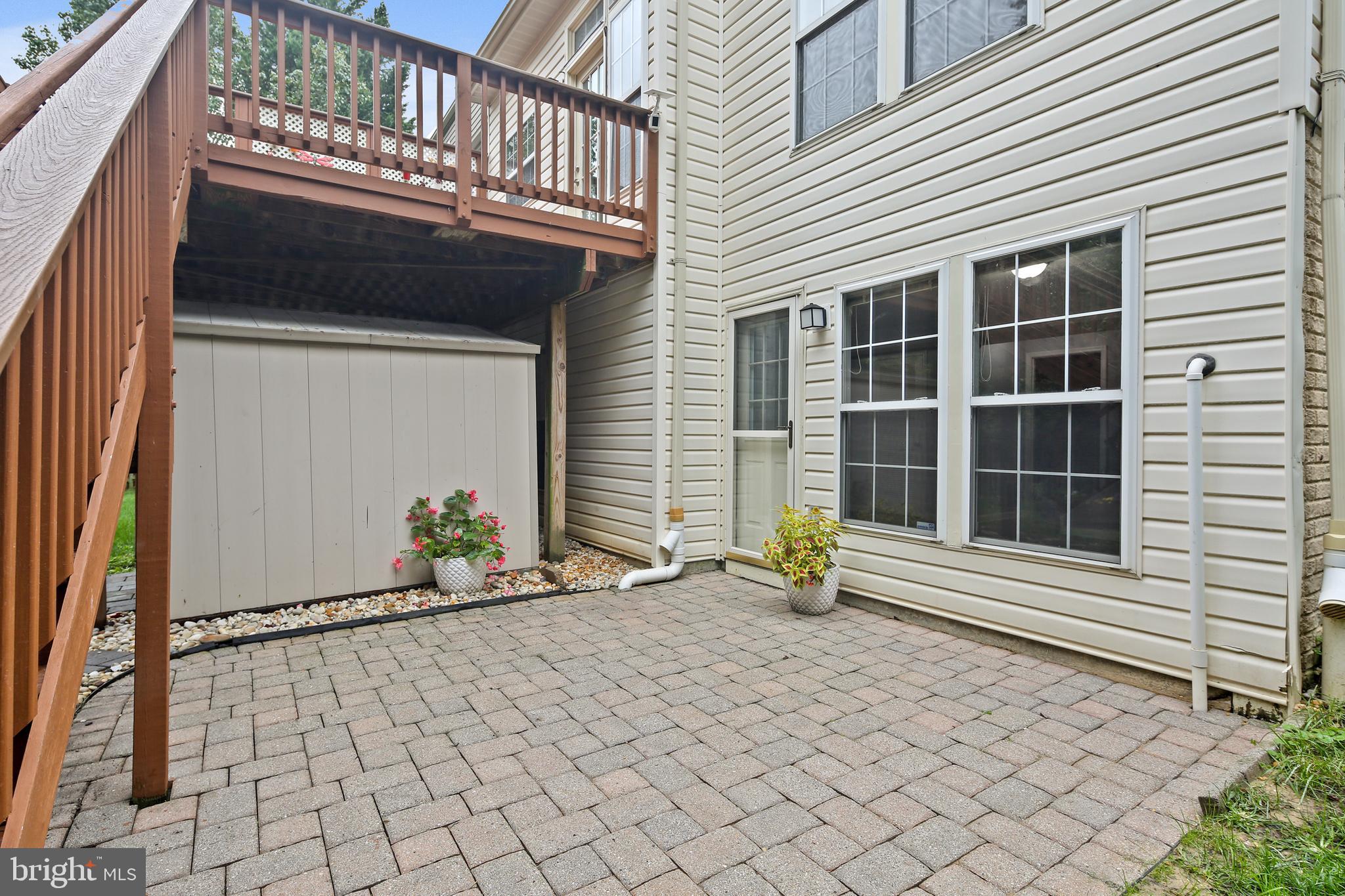 SEVEN OAKS - Residential