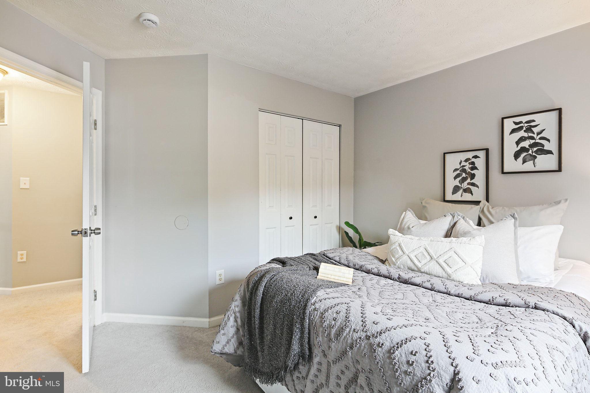 SEVEN OAKS - Residential