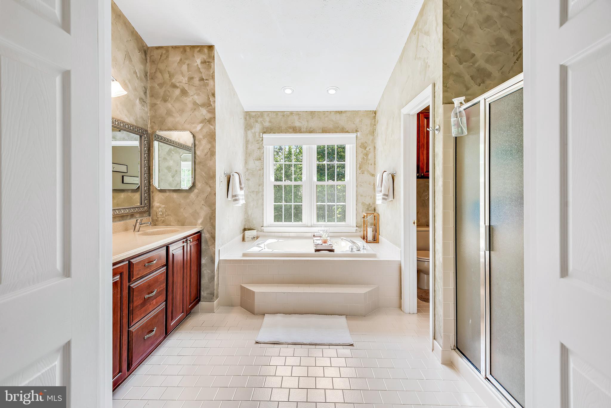 PINEY ORCHARD - Residential