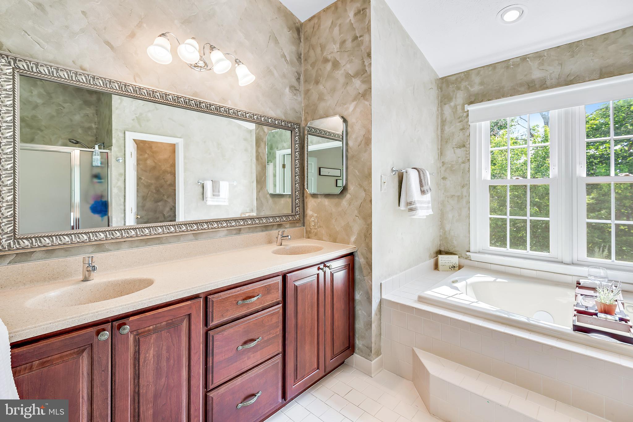 PINEY ORCHARD - Residential