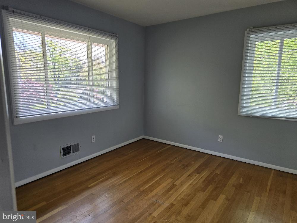 NORTH SPRINGFIELD - Residential Lease