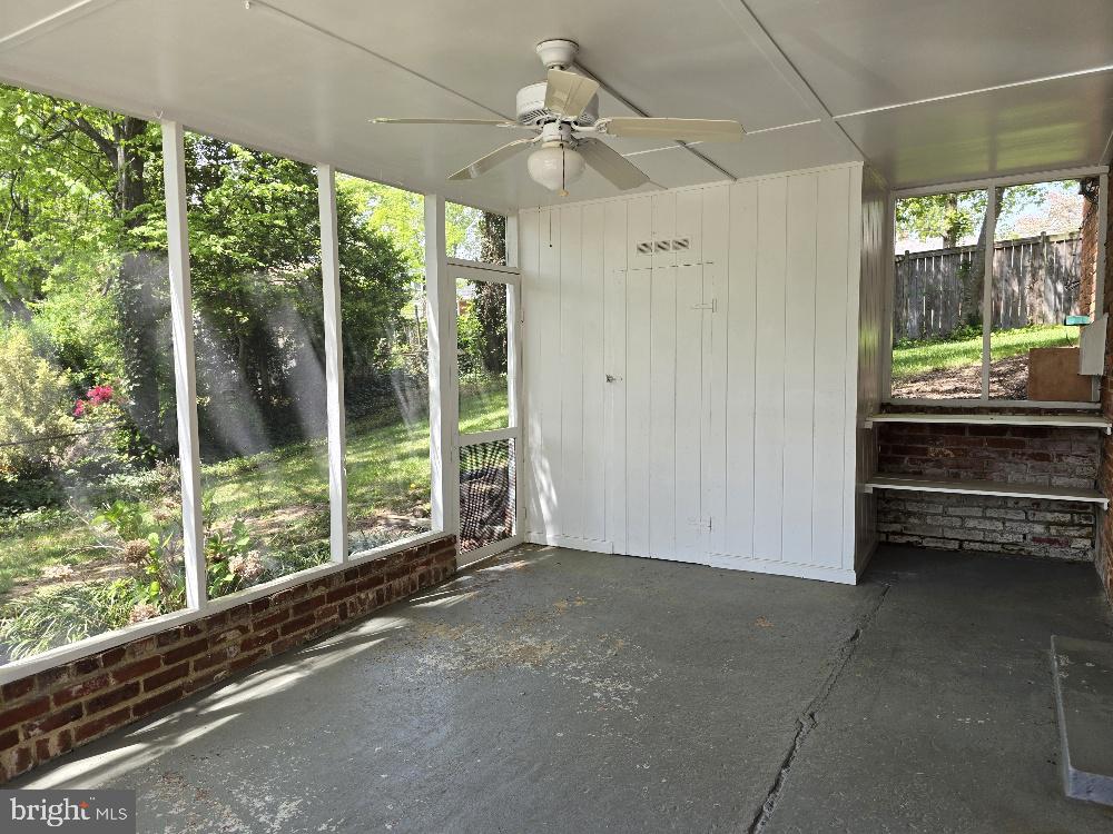 NORTH SPRINGFIELD - Residential Lease