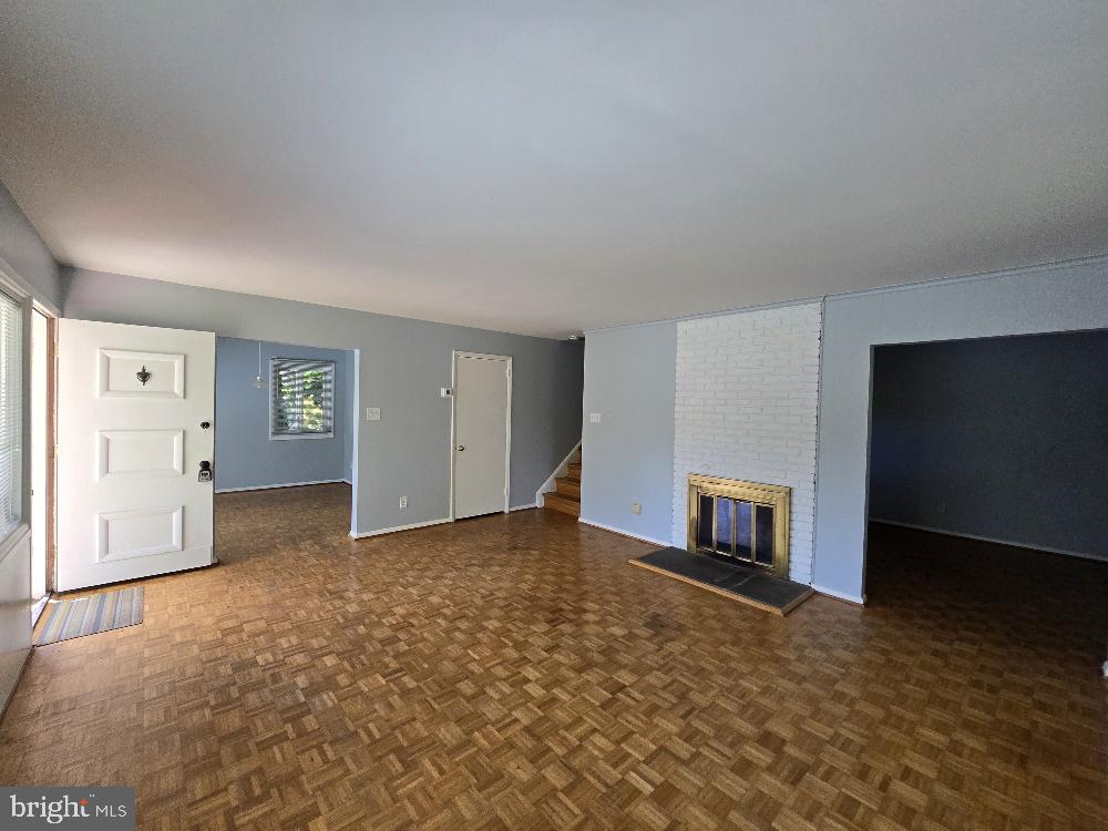 NORTH SPRINGFIELD - Residential Lease