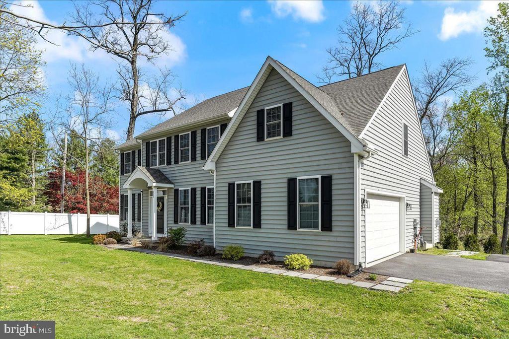 Photo of 321 N Middletown Road, MEDIA, PA 19063 (MLS # PADE2107012)