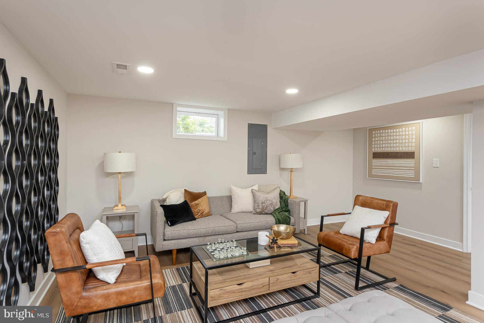 HAYWOOD HEIGHTS - Residential