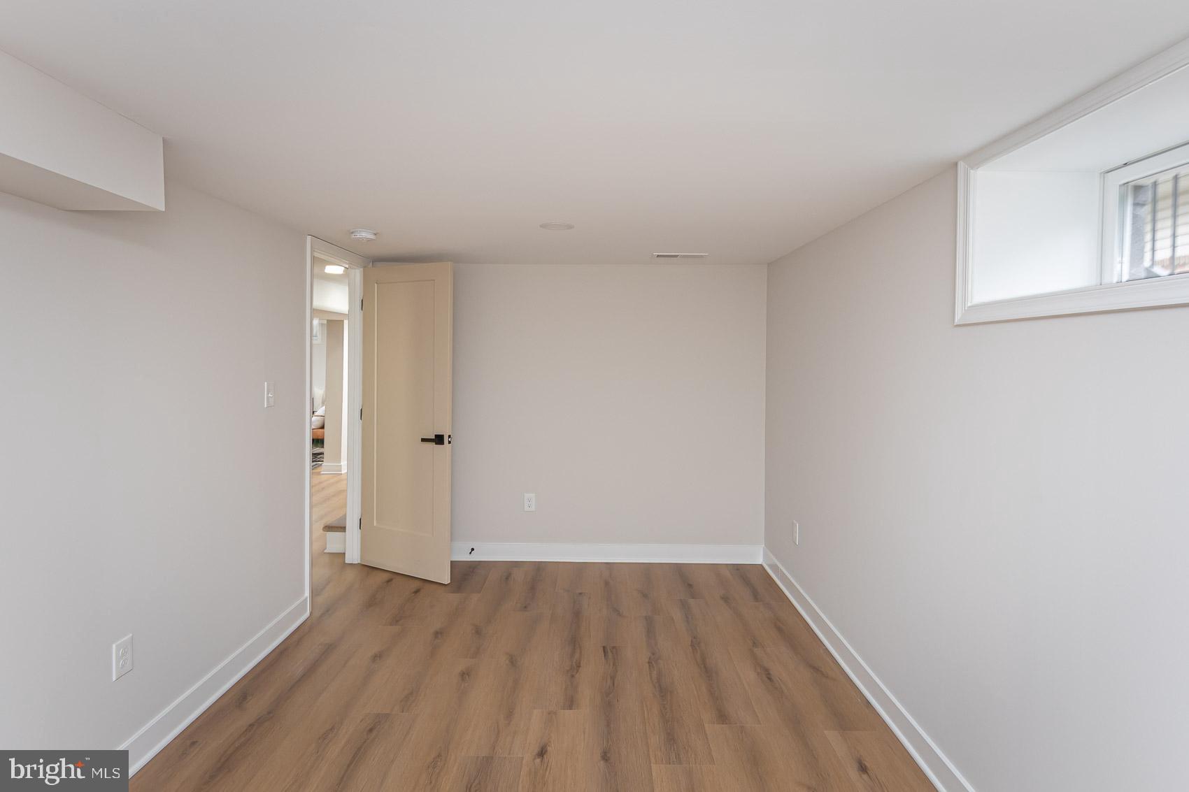 HAYWOOD HEIGHTS - Residential