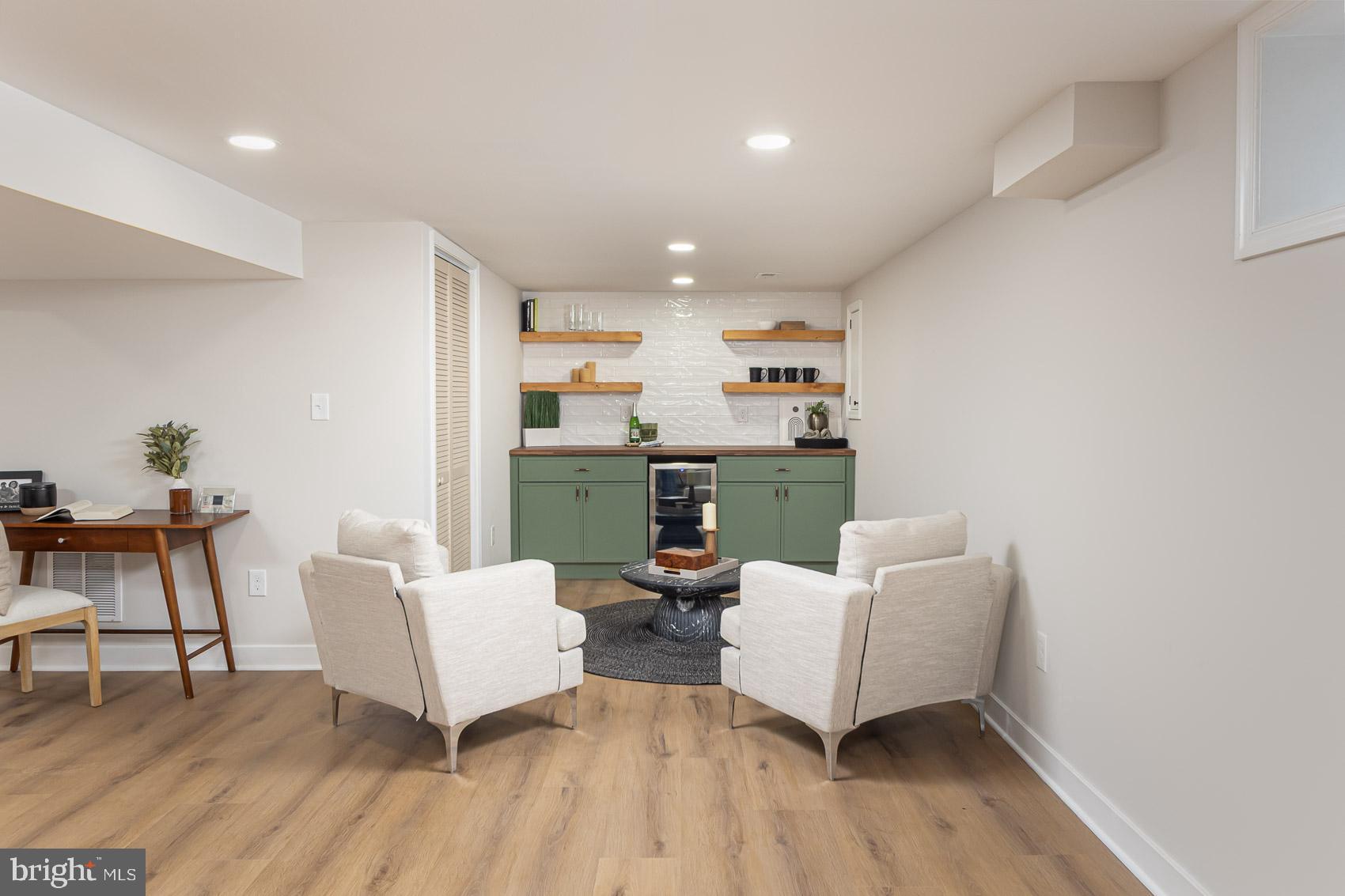 HAYWOOD HEIGHTS - Residential