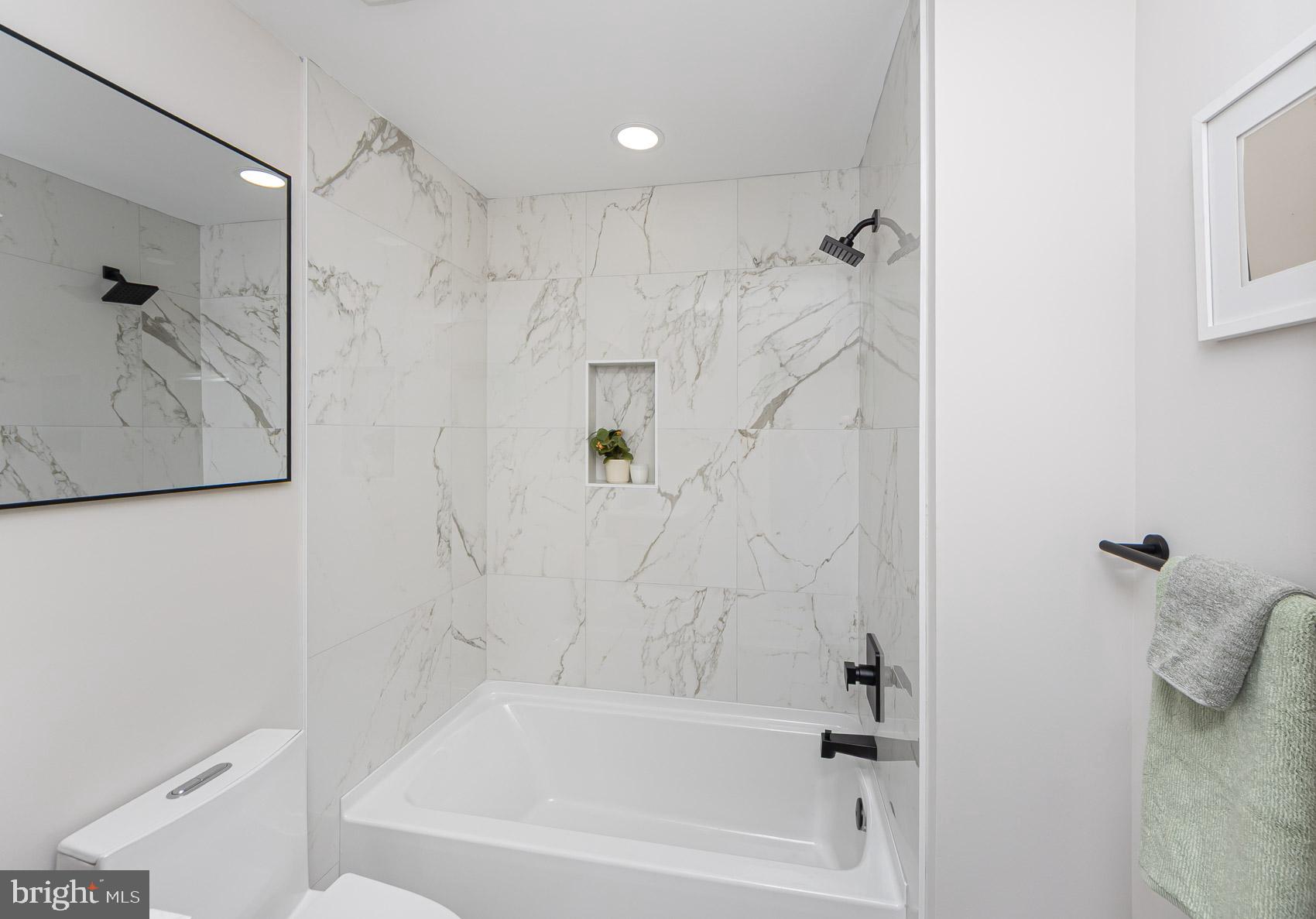 HAYWOOD HEIGHTS - Residential