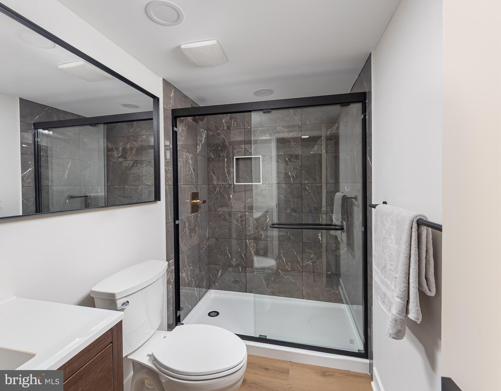 HAYWOOD HEIGHTS - Residential