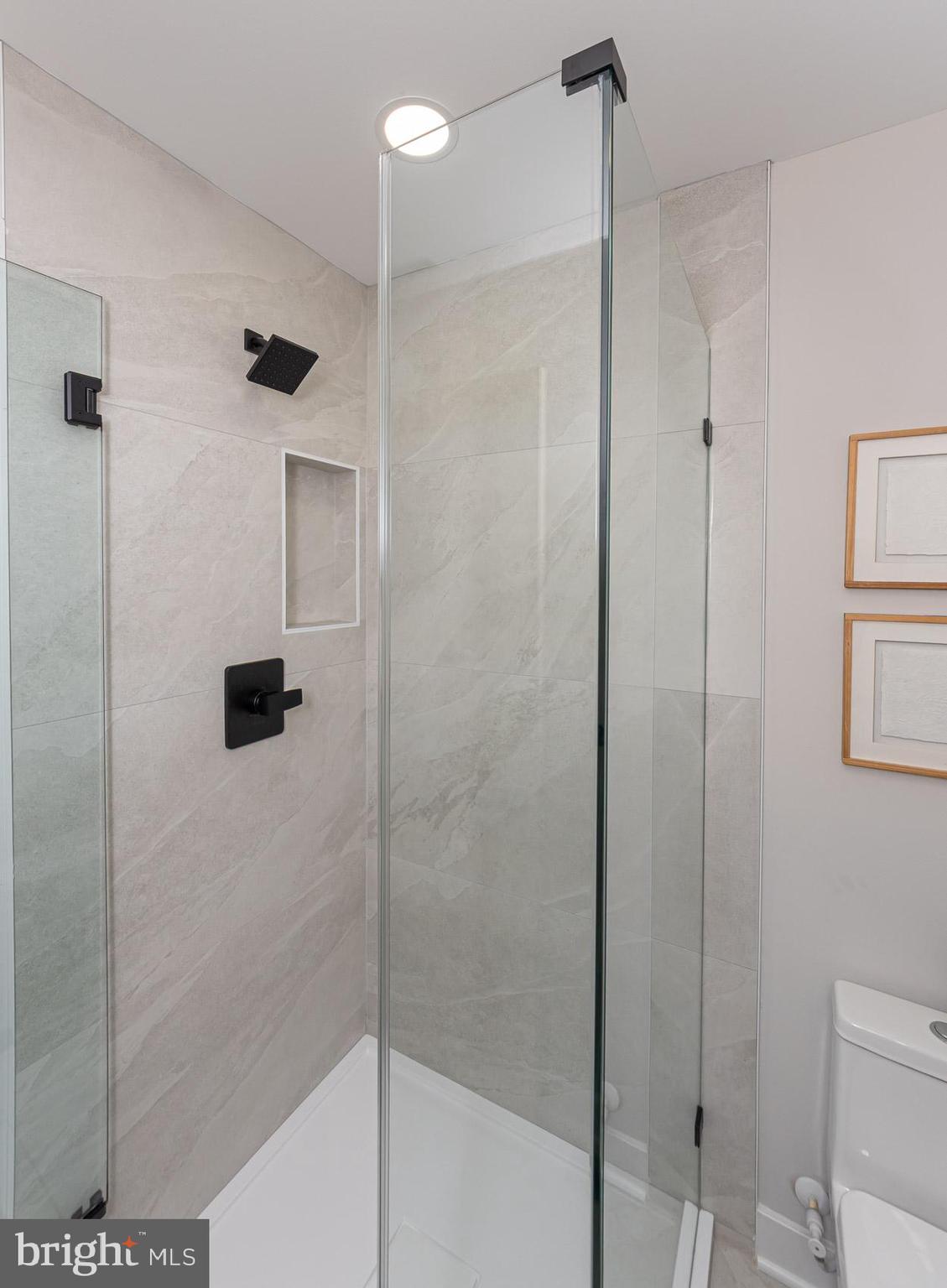 HAYWOOD HEIGHTS - Residential