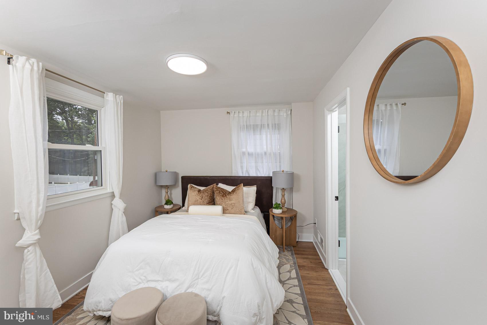 HAYWOOD HEIGHTS - Residential