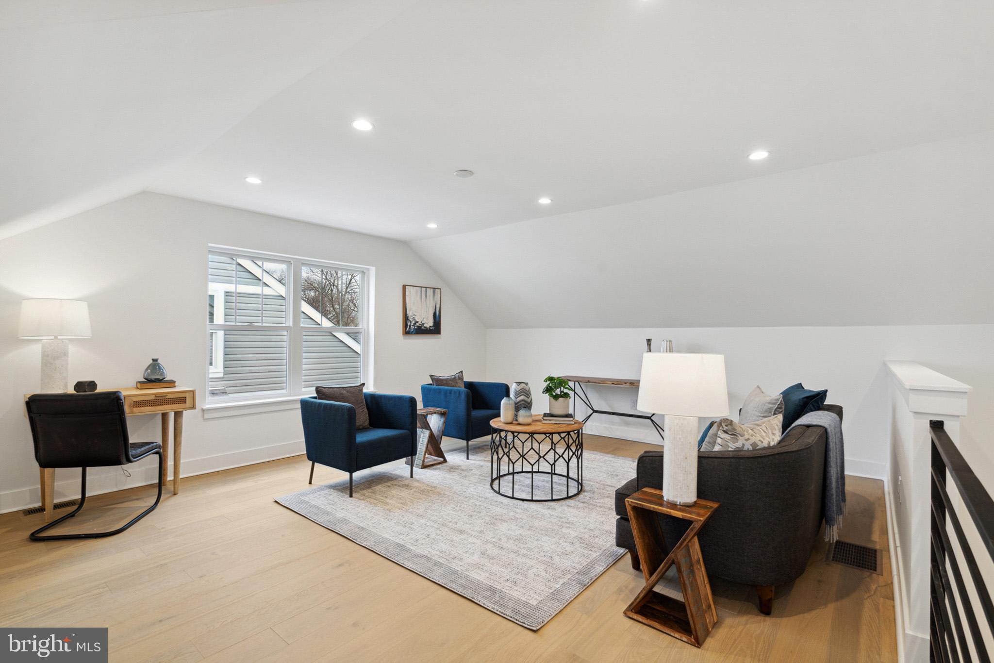 TORRESDALE MANOR - Residential