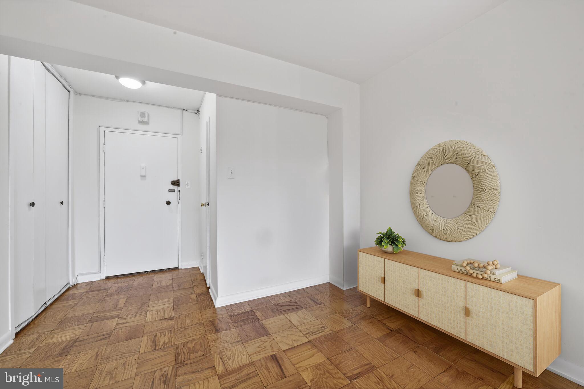 4201 CATHEDRAL AVENUE NW 1121E