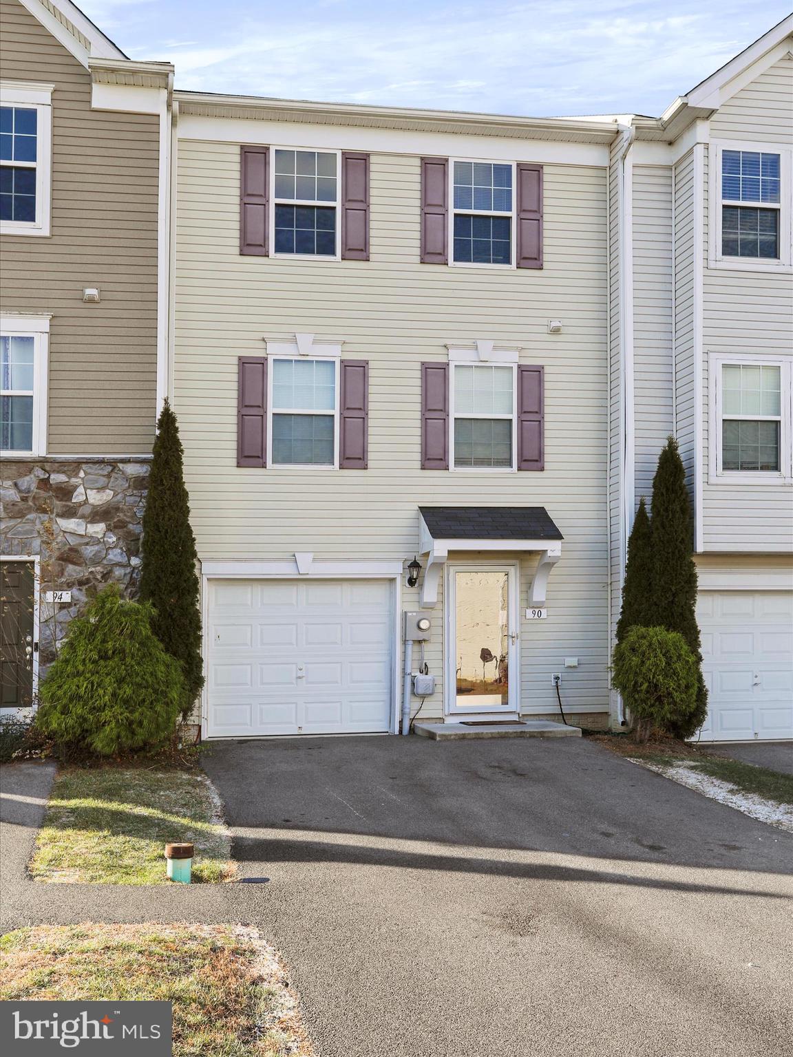 MANOR PARK - Residential