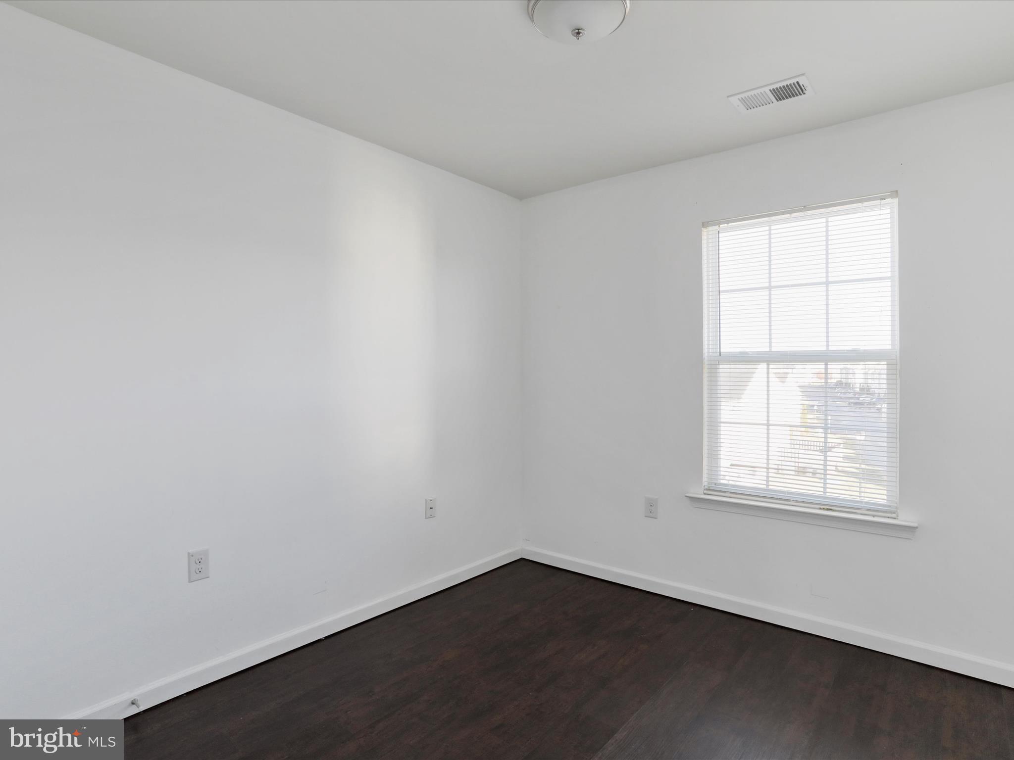 MANOR PARK - Residential