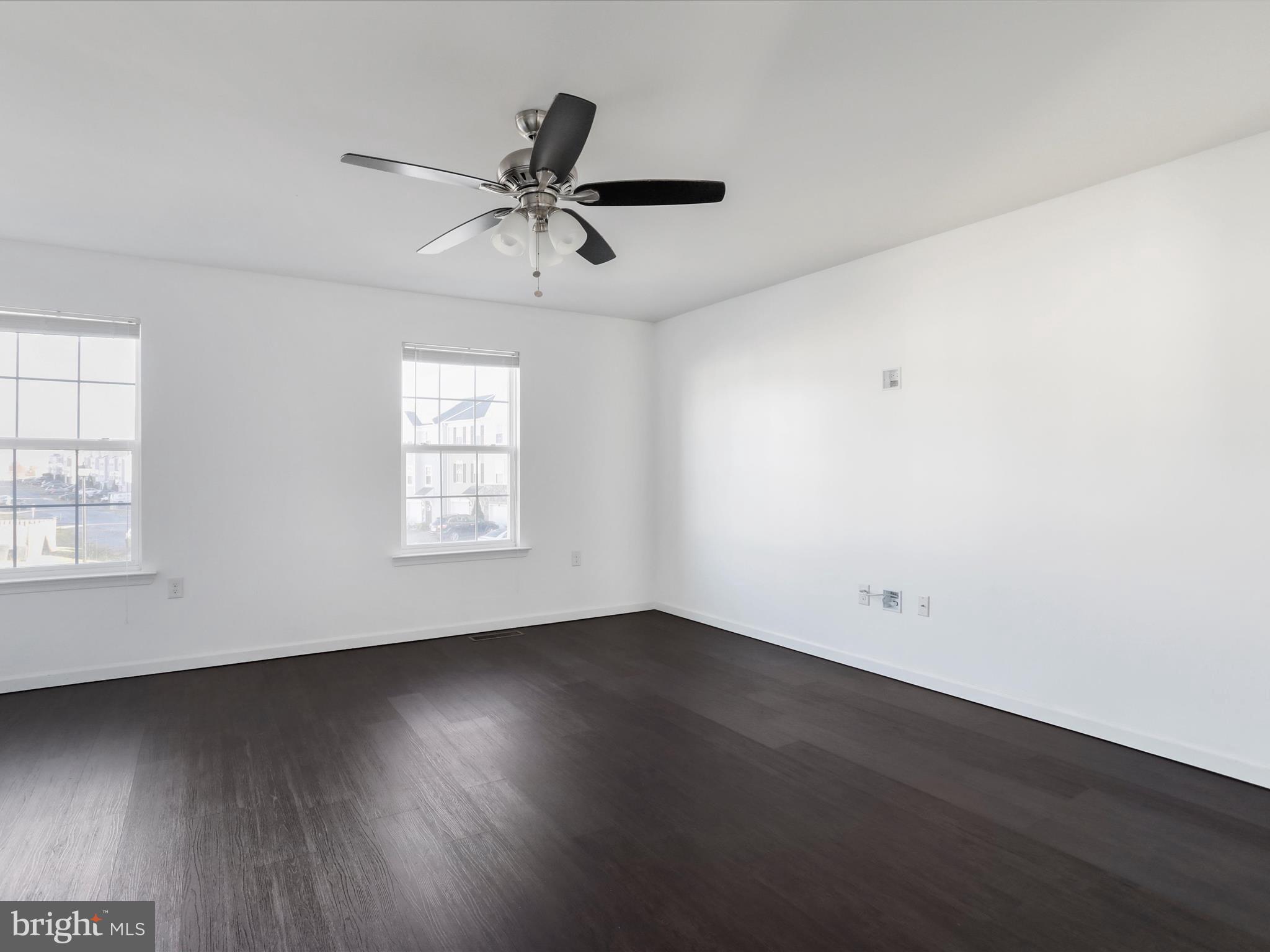 MANOR PARK - Residential