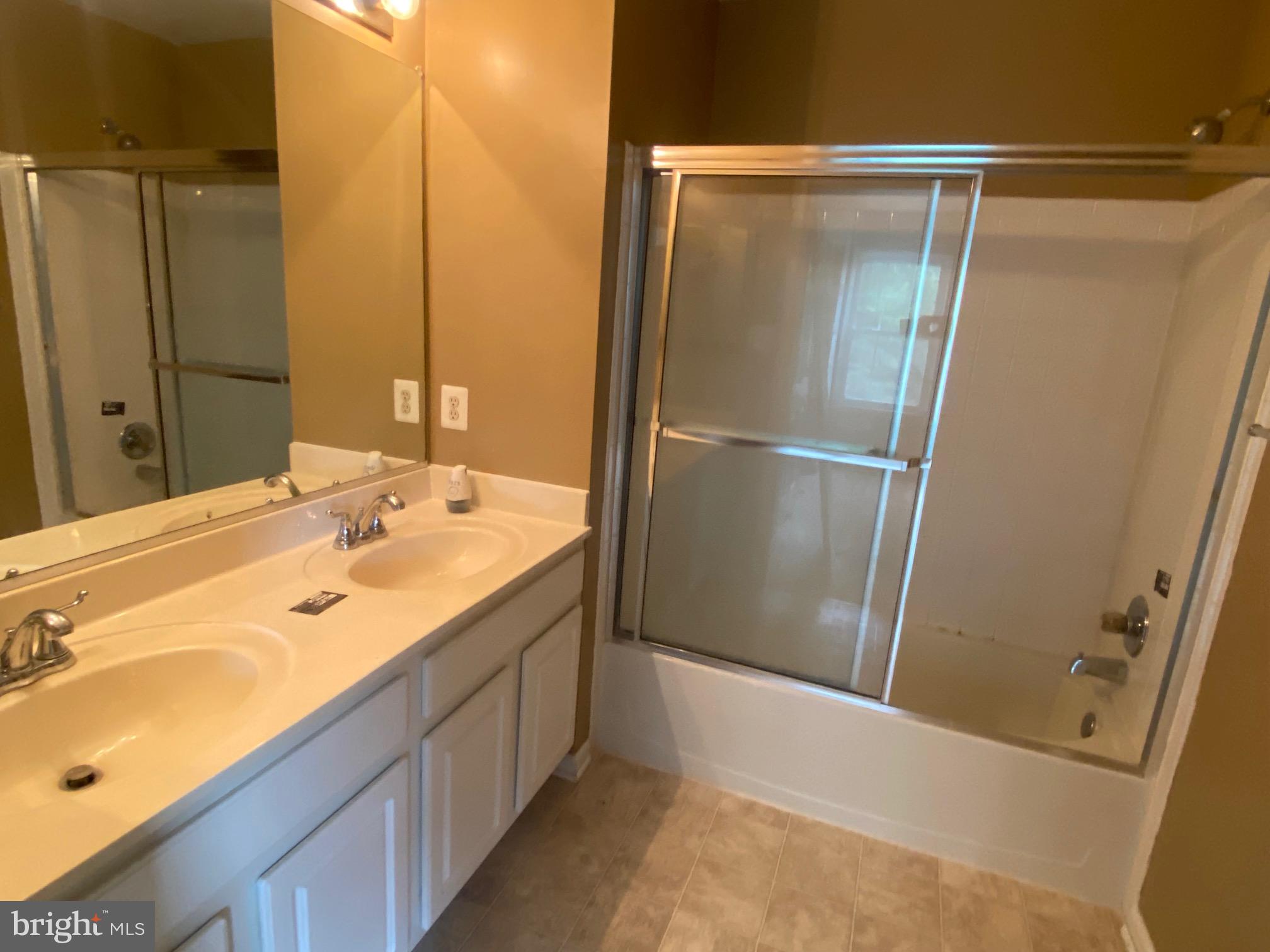 WOODLAND WALK - Residential