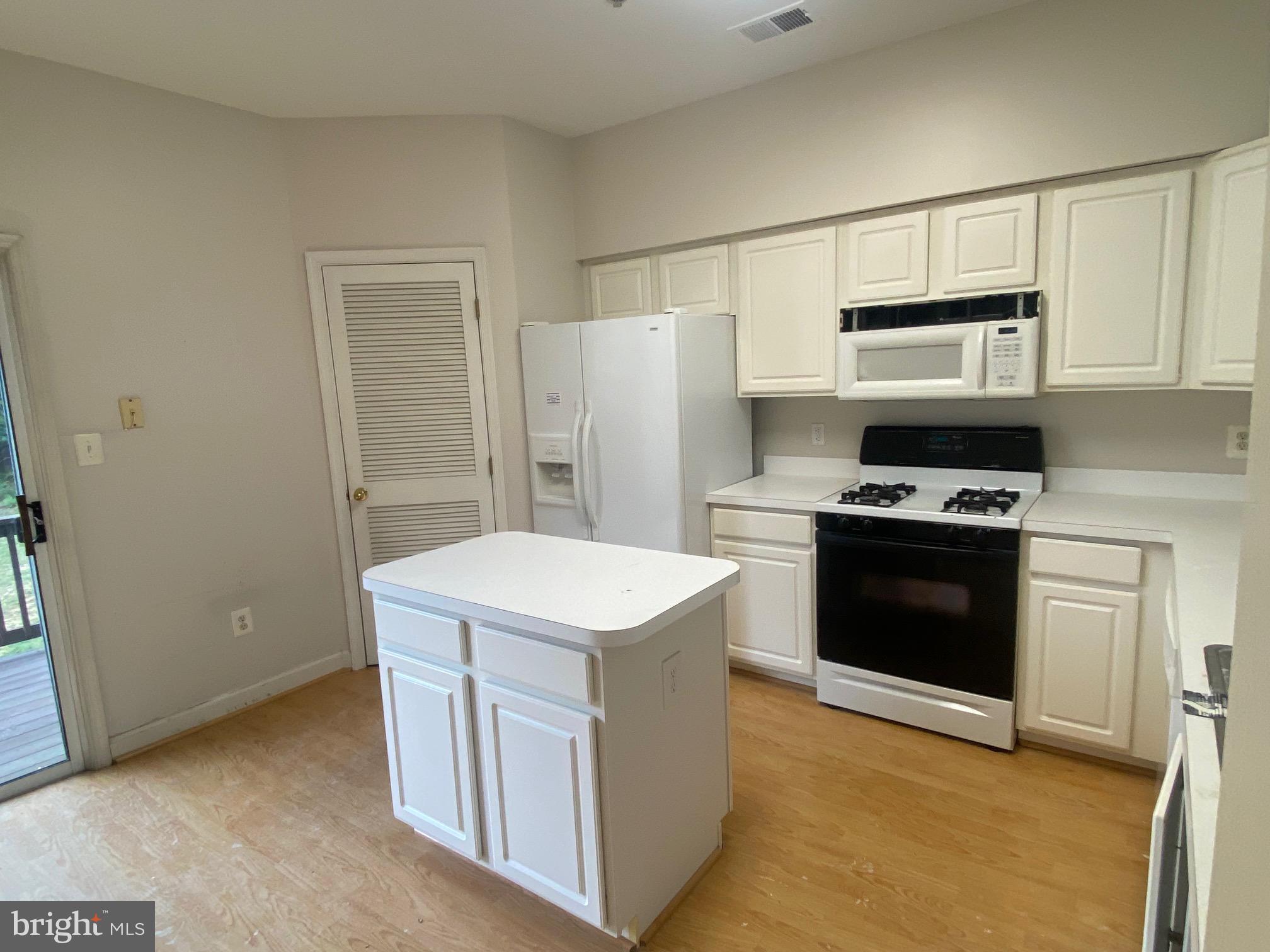 WOODLAND WALK - Residential