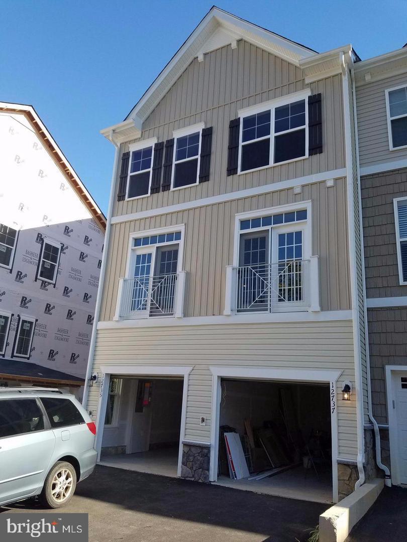 POTOMAC CREST - Residential Lease