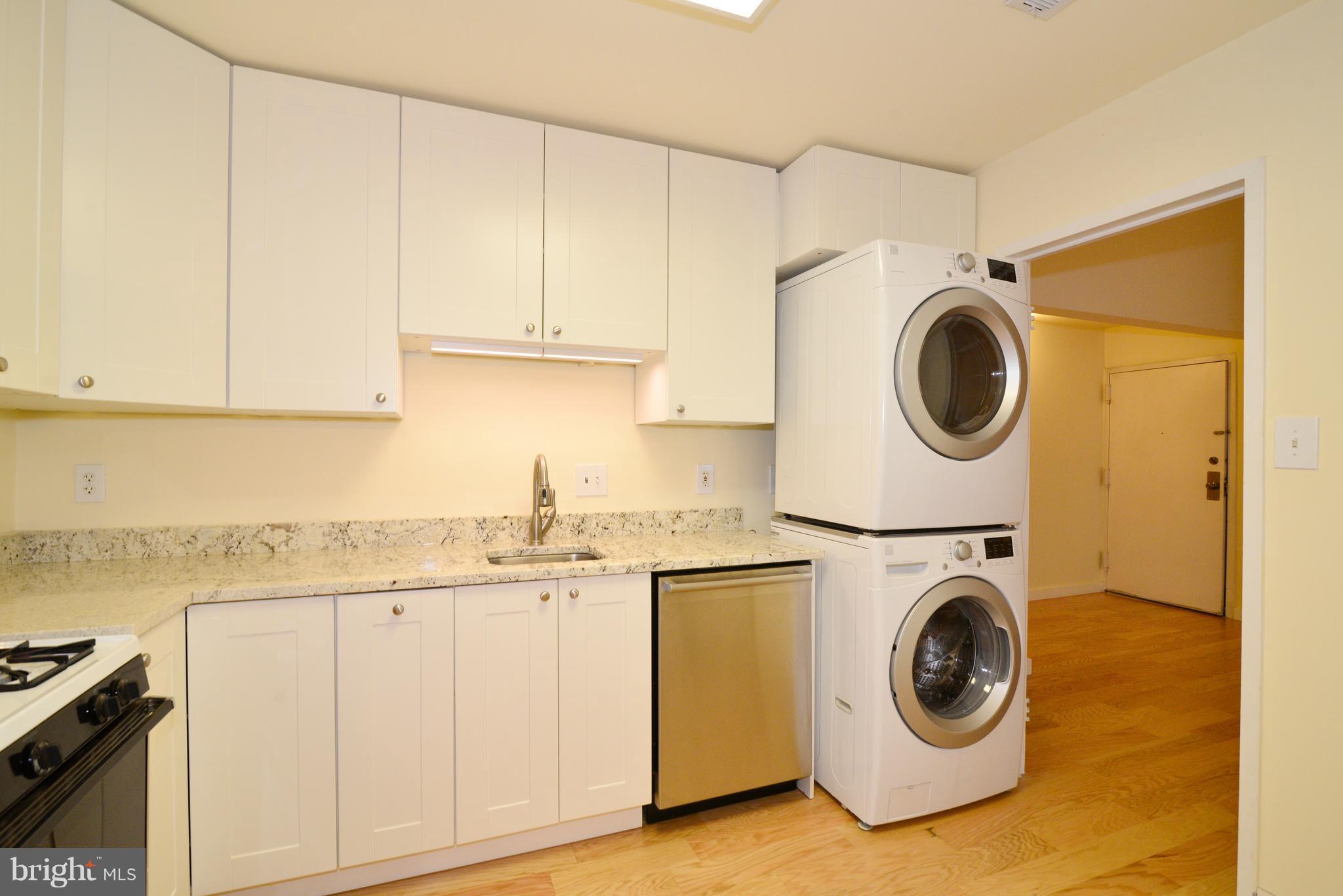 HUNTERS WOODS VILLAGE - Residential