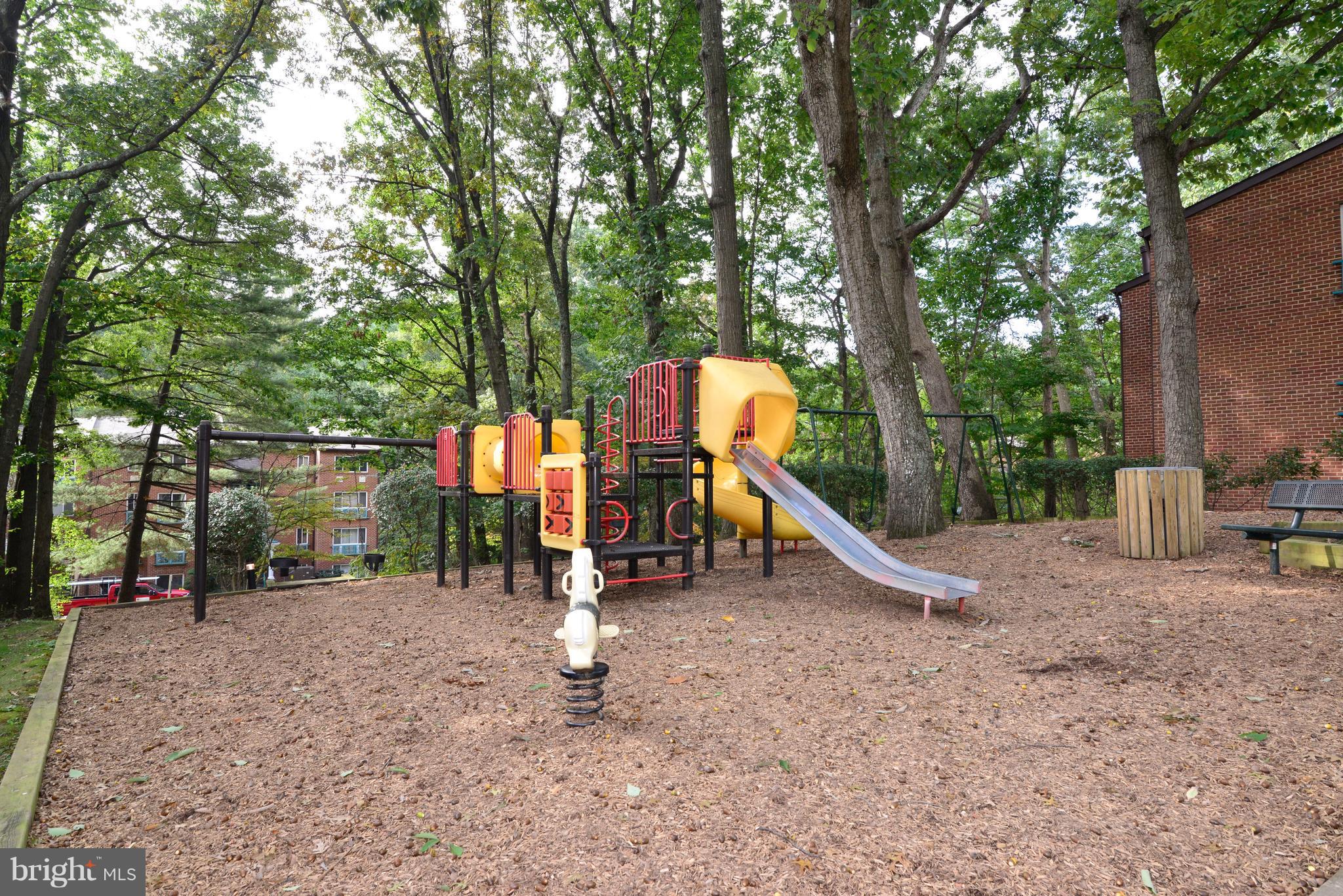 HUNTERS WOODS VILLAGE - Residential