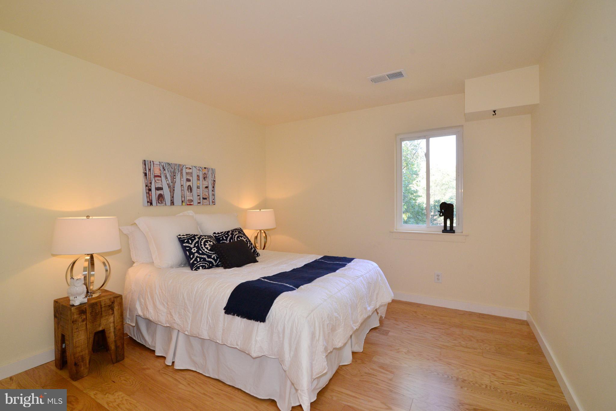 HUNTERS WOODS VILLAGE - Residential