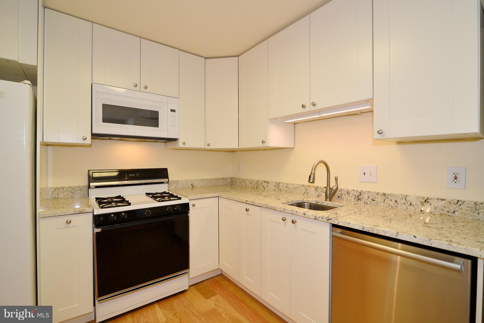 HUNTERS WOODS VILLAGE - Residential