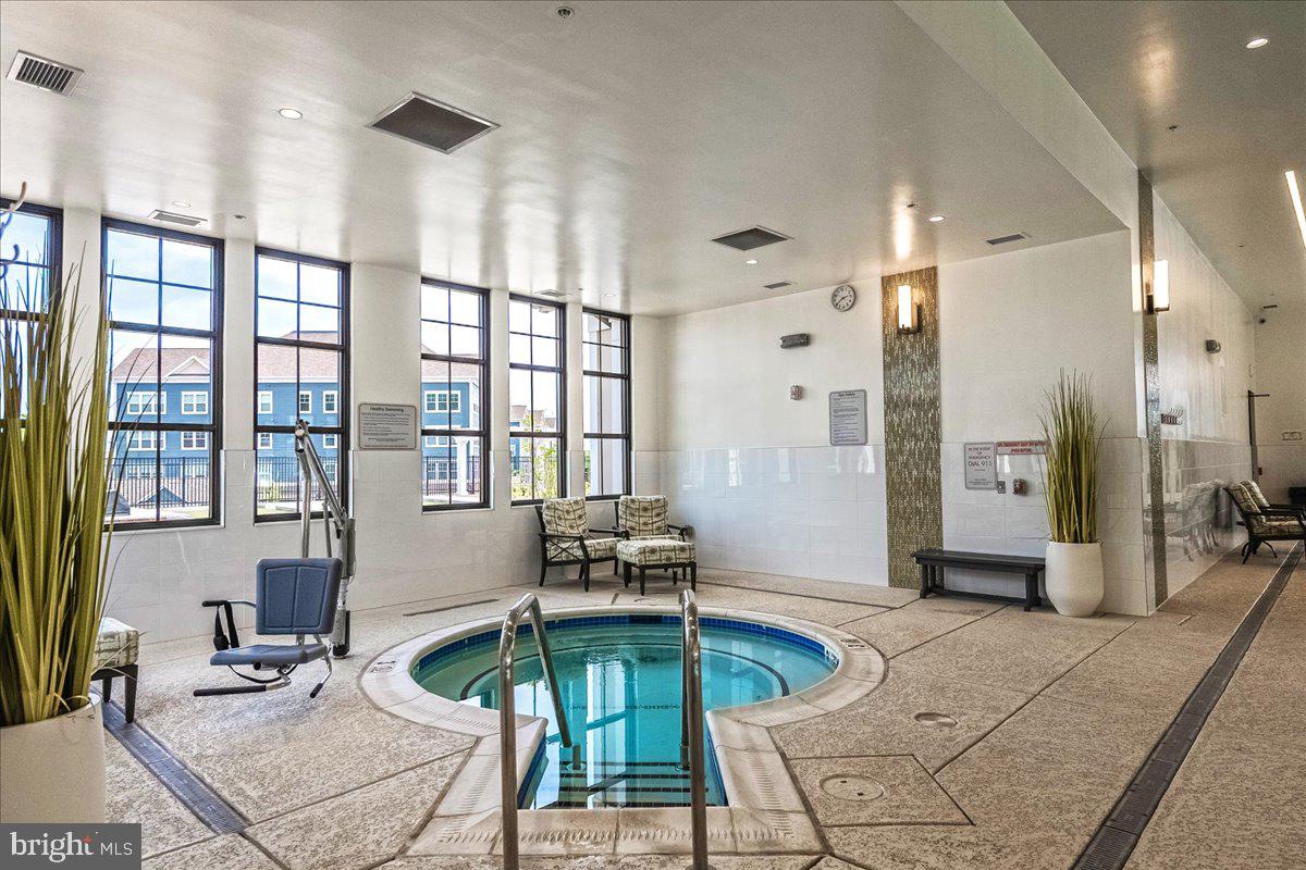 MONTEBELLO - Residential