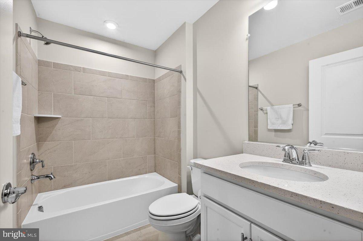 MONTEBELLO - Residential