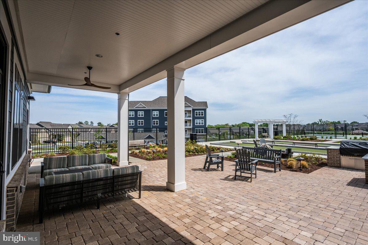 MONTEBELLO - Residential