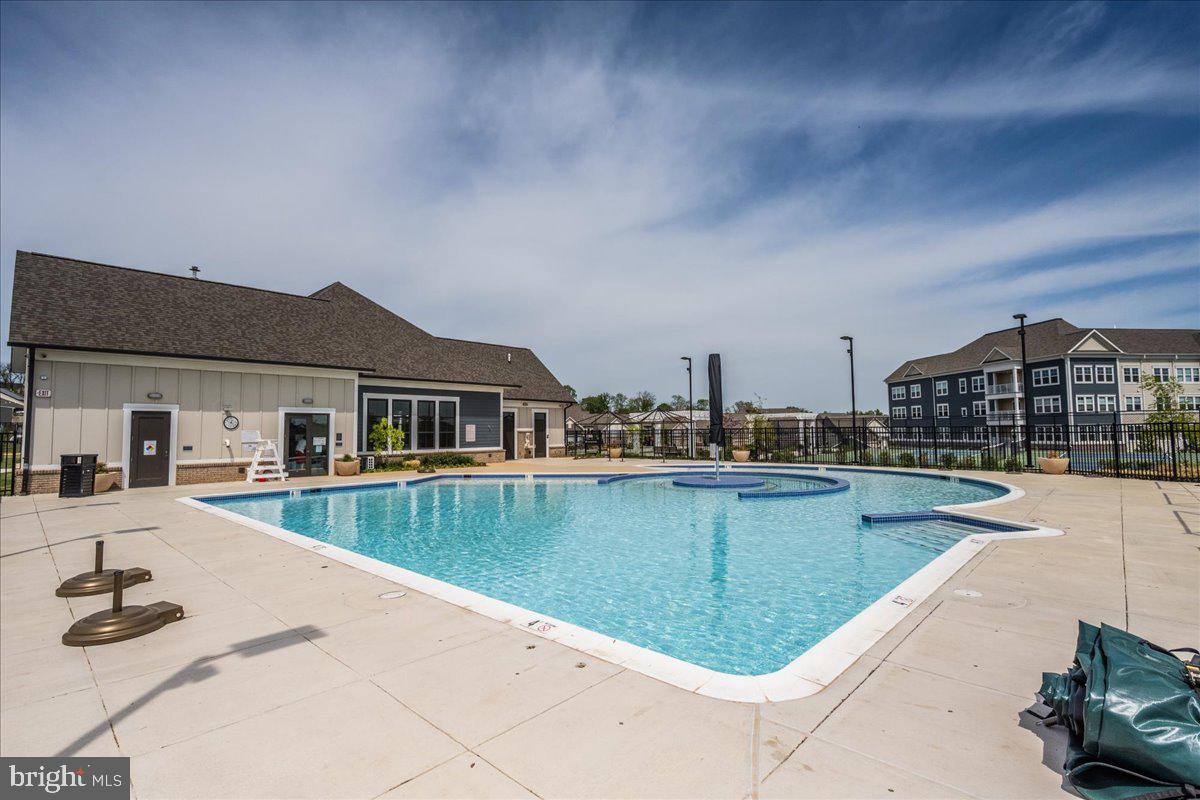 MONTEBELLO - Residential
