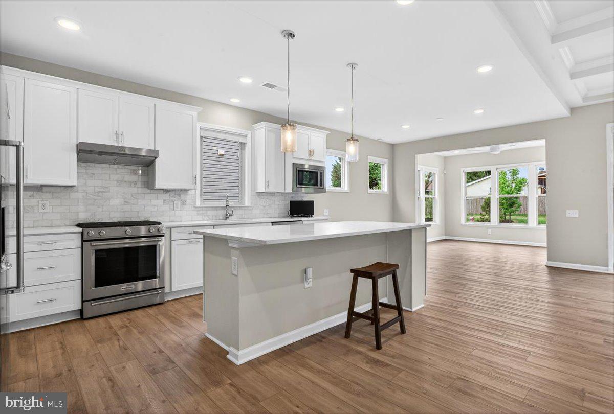 MONTEBELLO - Residential