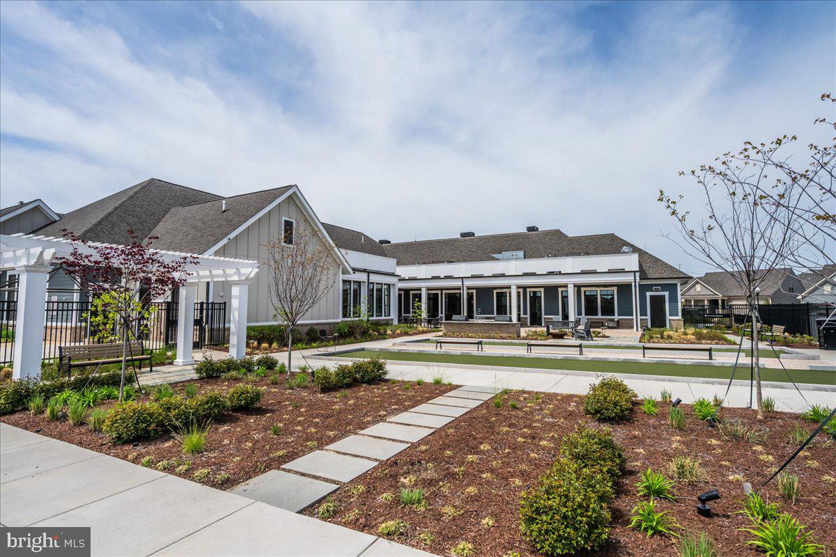 MONTEBELLO - Residential
